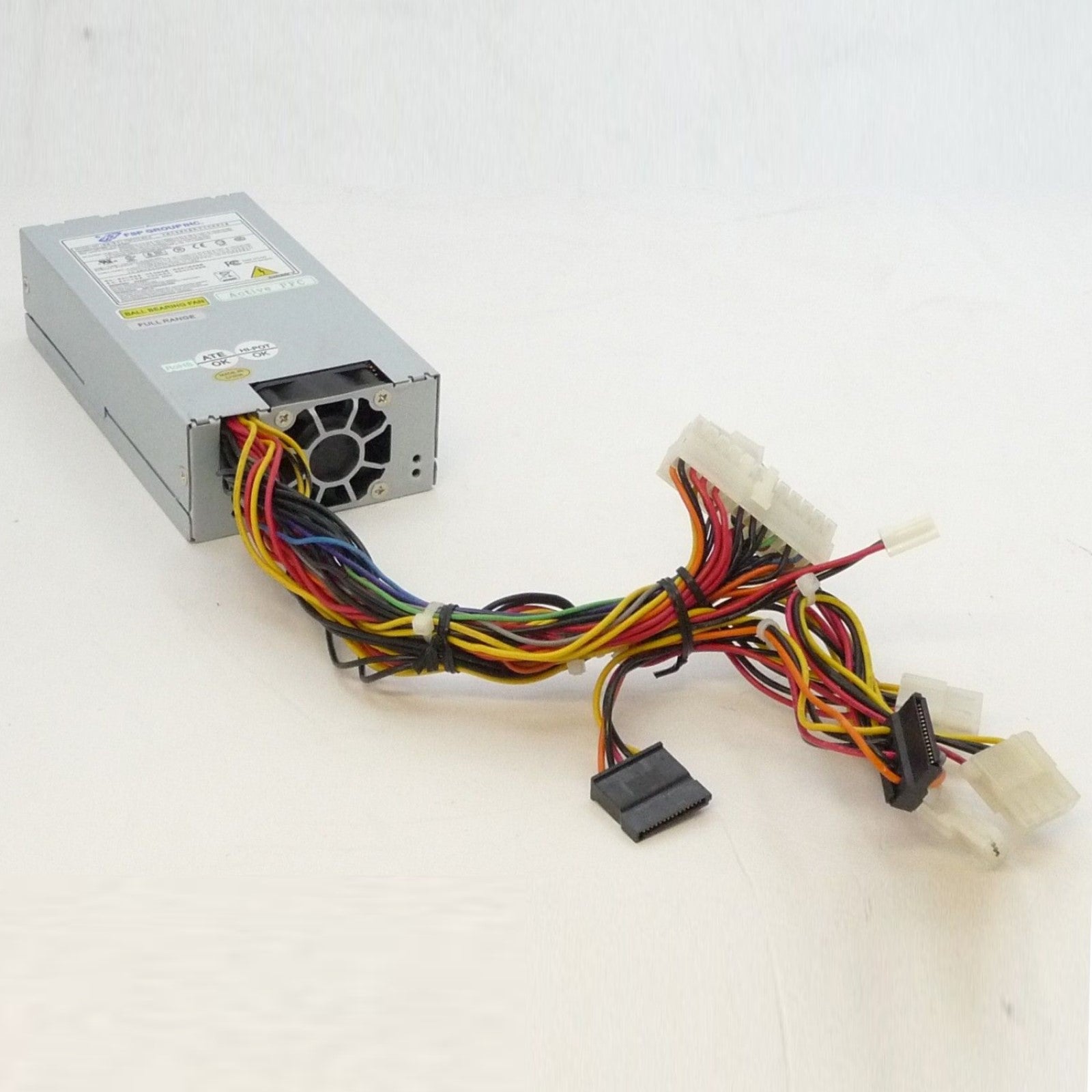 Multifunktionales 60LE 1U-Netzteil, 270-W-Netzteil für Flex ATX, Stabile Stromversorgung für Kleine ITX-Gehäuse und NAS-Server Multifunktionales 60LE 1U-Netzteil, 270-W-Netzteil für Flex ATX, Stabile Stromversorgung für Kleine ITX-Gehäuse und NAS-Server